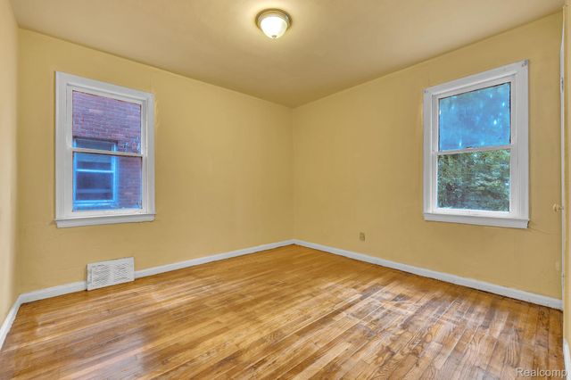 13807 Wadsworth Street, Detroit, MI 48227