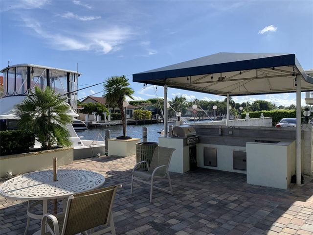 2900 NE 30 E4, Fort Lauderdale, FL 33306