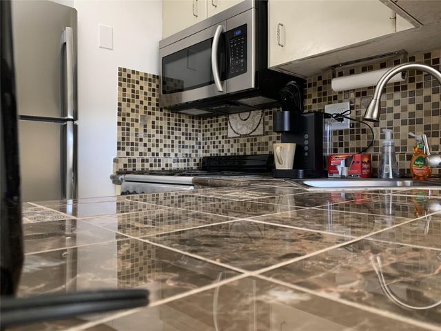 2900 NE 30 E4, Fort Lauderdale, FL 33306