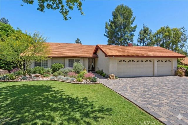 5625 Via Terreno, Riverside, CA 92506