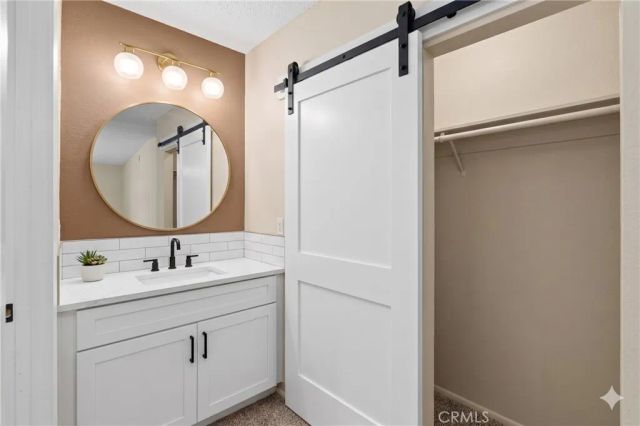 5625 Via Terreno, Riverside, CA 92506
