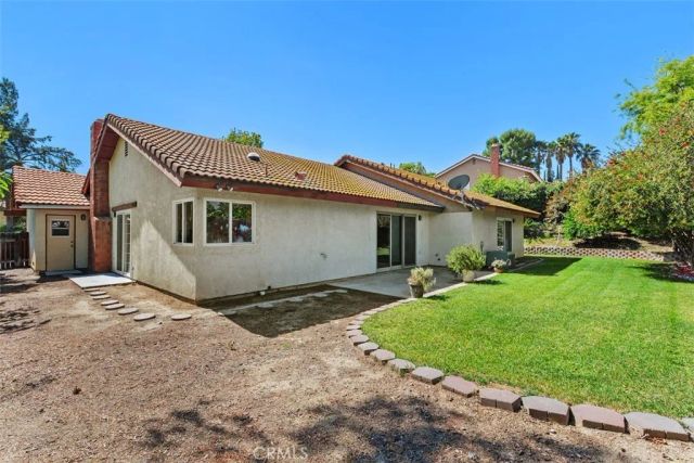 5625 Via Terreno, Riverside, CA 92506