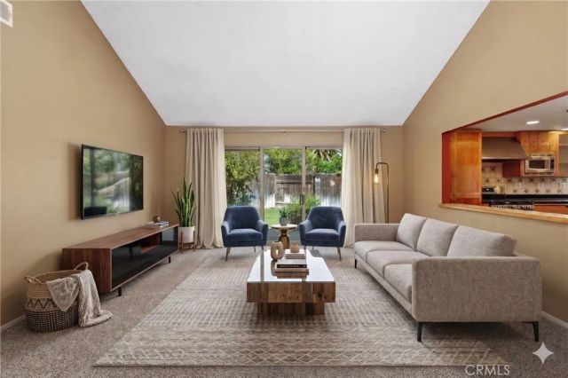 5625 Via Terreno, Riverside, CA 92506