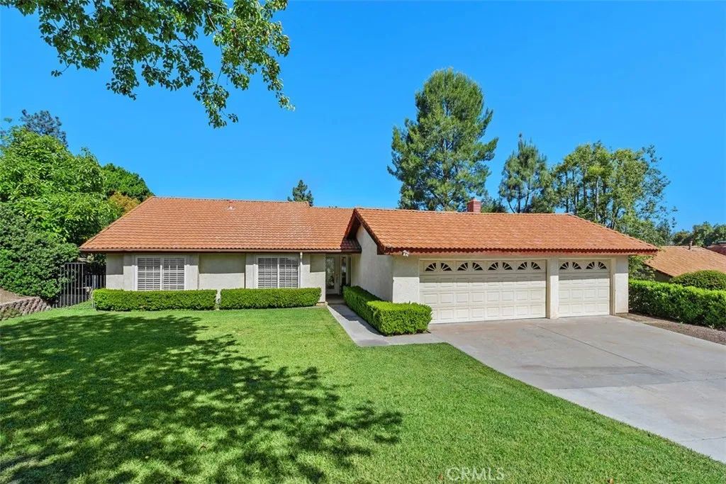 5625 Via Terreno, Riverside, CA 92506