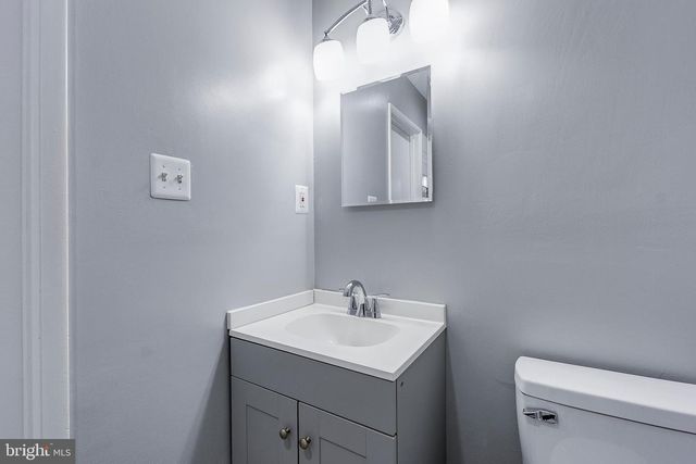 7410 CRANE, Landover, MD 20785