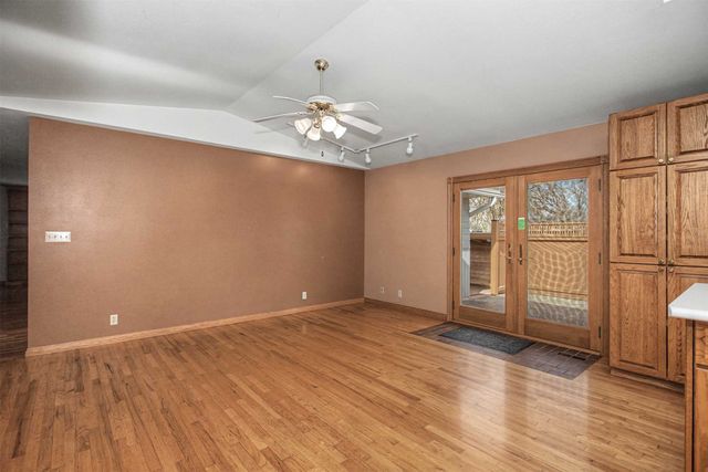 3124 Grove Avenue, Ames, IA 50010