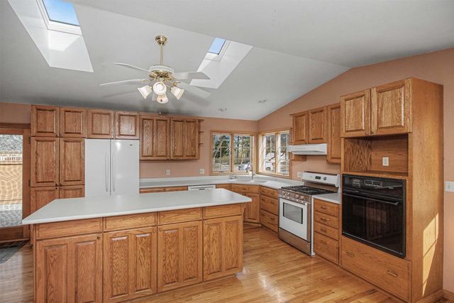 3124 Grove Avenue, Ames, IA 50010