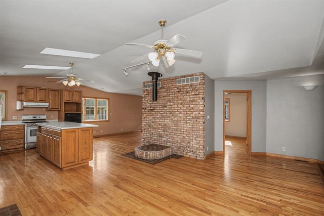 3124 Grove Avenue, Ames, IA 50010