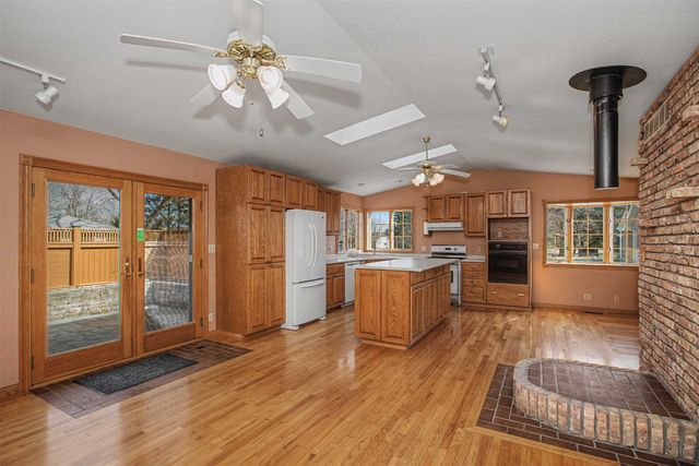 3124 Grove Avenue, Ames, IA 50010