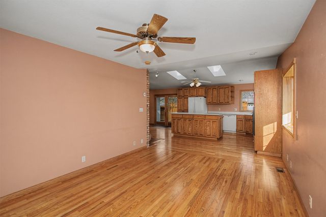 3124 Grove Avenue, Ames, IA 50010