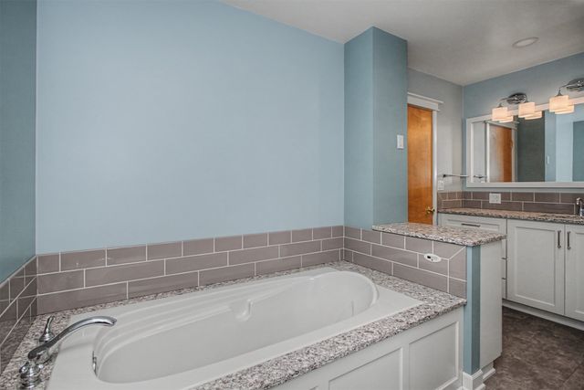 3124 Grove Avenue, Ames, IA 50010