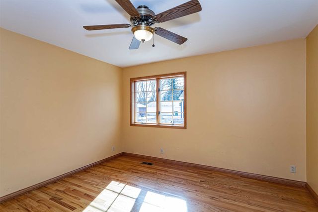 3124 Grove Avenue, Ames, IA 50010