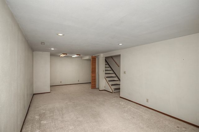 3124 Grove Avenue, Ames, IA 50010