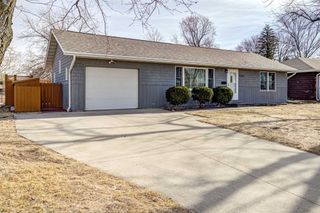 3124 Grove Avenue, Ames, IA 50010