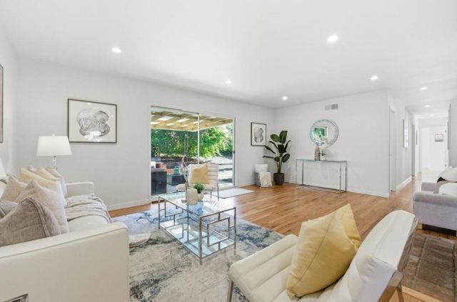 145 Holly Hill Way, Los Gatos, CA 95032