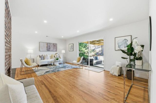 145 Holly Hill Way, Los Gatos, CA 95032