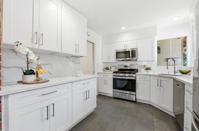 145 Holly Hill Way, Los Gatos, CA 95032