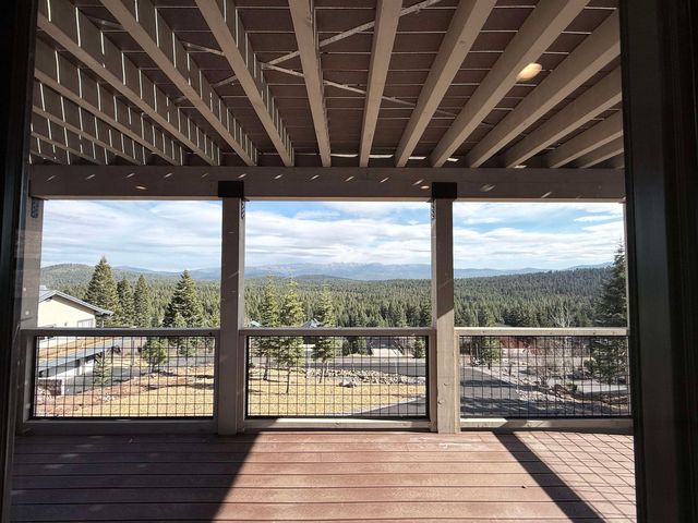 13094 Skislope Way, Truckee, CA 96161