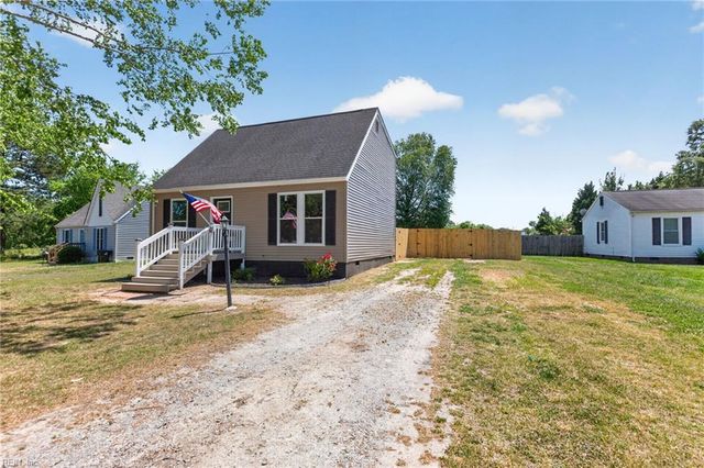 103 Sandpiper DR, Smithfield, VA 23430