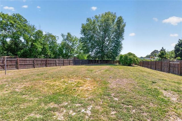 103 Sandpiper DR, Smithfield, VA 23430