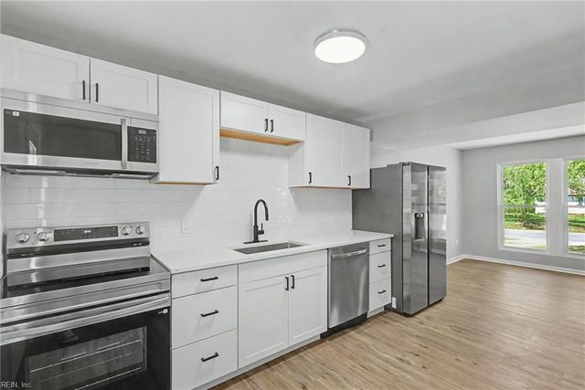 103 Sandpiper DR, Smithfield, VA 23430