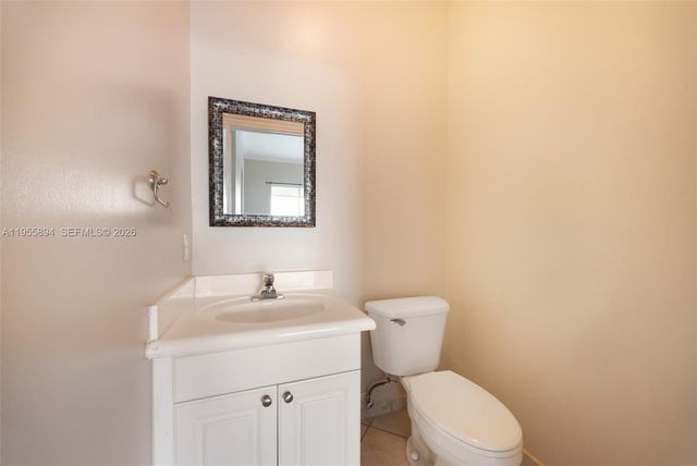 15963 SW 99th Ln, Miami, FL 33196