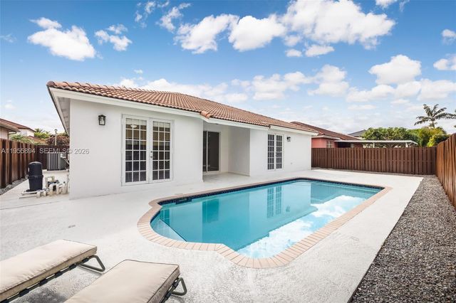 15963 SW 99th Ln, Miami, FL 33196