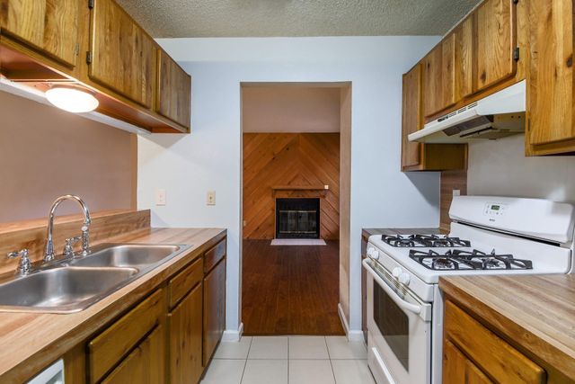 4407 Limewood CT B, Austin, TX 78727