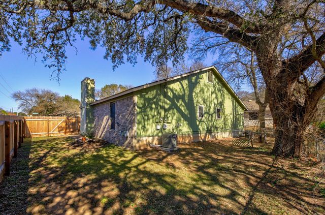 4407 Limewood CT B, Austin, TX 78727