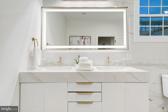 2622 E HAROLD ST, Philadelphia, PA 19125