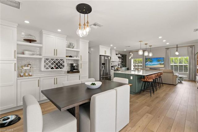 3745 Weymouth CIR, Naples, FL 34112