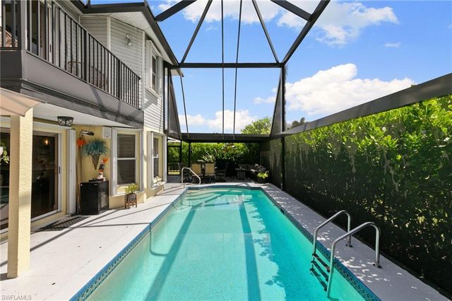 3745 Weymouth CIR, Naples, FL 34112