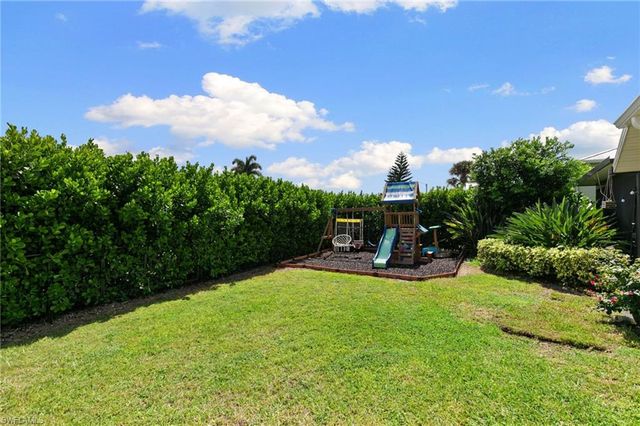 3745 Weymouth CIR, Naples, FL 34112