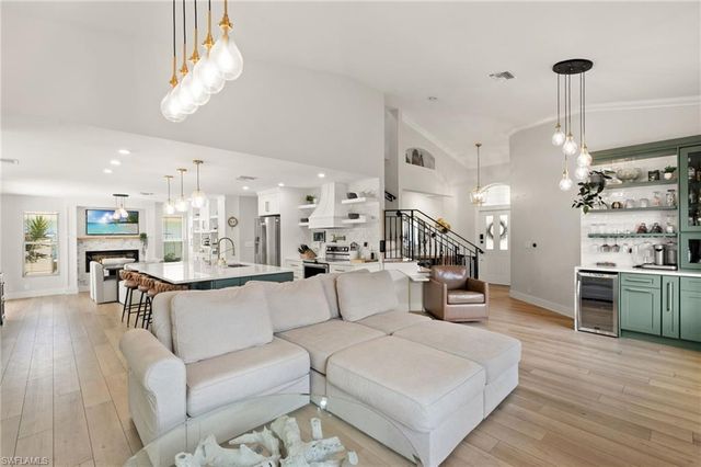 3745 Weymouth CIR, Naples, FL 34112