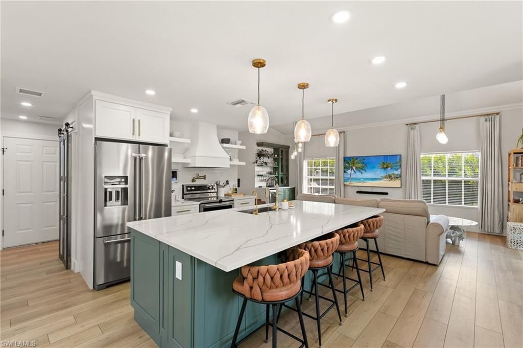 3745 Weymouth CIR, Naples, FL 34112