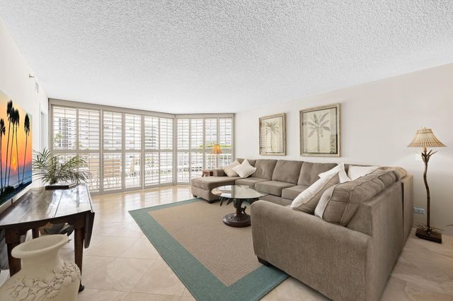 3210 S Ocean Boulevard 303, Highland Beach, FL 33487