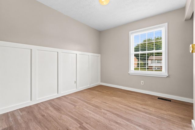 2705 Surfside Drive, Villa Hills, KY 41017