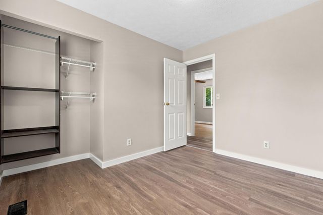 2705 Surfside Drive, Villa Hills, KY 41017