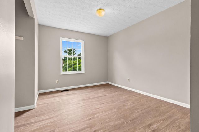 2705 Surfside Drive, Villa Hills, KY 41017