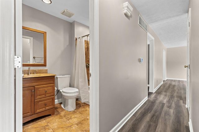 2705 Surfside Drive, Villa Hills, KY 41017