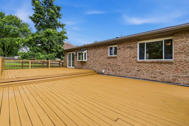 2705 Surfside Drive, Villa Hills, KY 41017