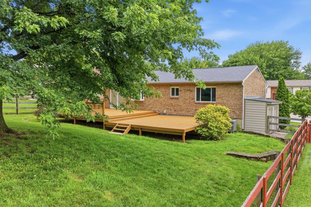 2705 Surfside Drive, Villa Hills, KY 41017