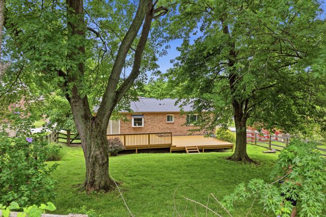 2705 Surfside Drive, Villa Hills, KY 41017
