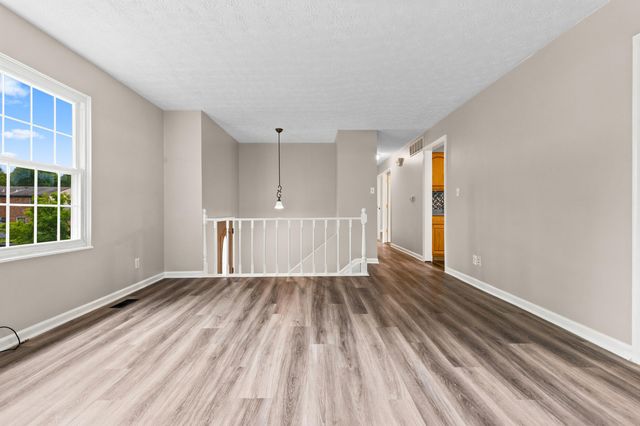 2705 Surfside Drive, Villa Hills, KY 41017