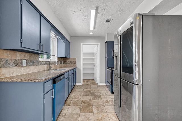 6719 Trigate Drive, Houston, TX 77489