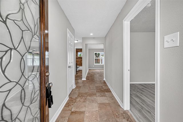 6719 Trigate Drive, Houston, TX 77489