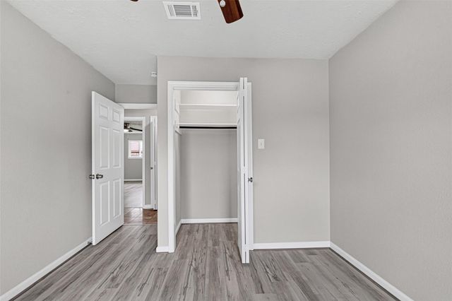 6719 Trigate Drive, Houston, TX 77489
