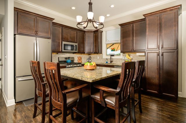 5493 DIVERSEY RDG, Columbia, MO 65203