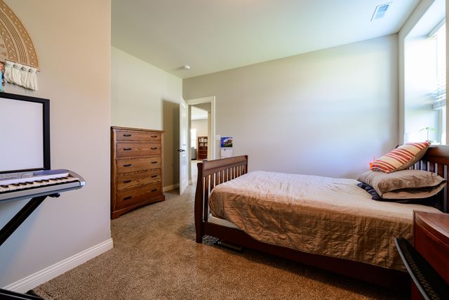 5493 DIVERSEY RDG, Columbia, MO 65203