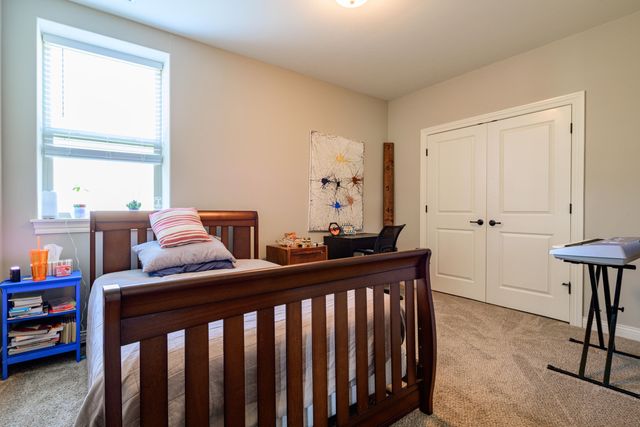 5493 DIVERSEY RDG, Columbia, MO 65203